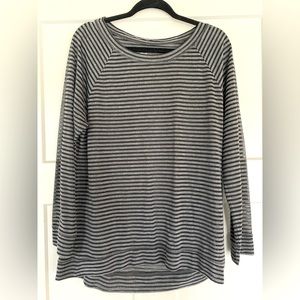 Caslon women’s striped shirt, size L - quality & a classic!!